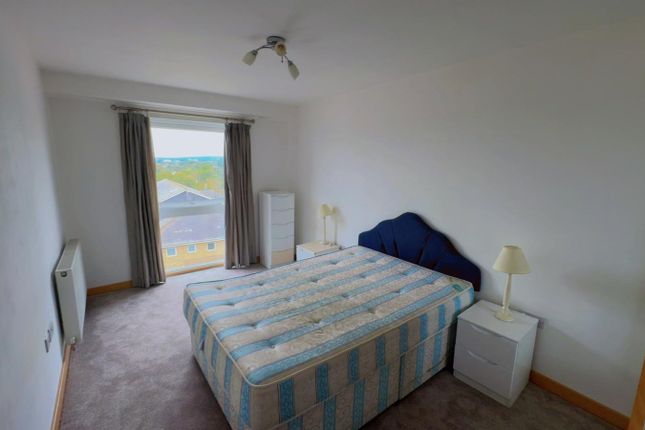 Flat 113,, Canon Court, Wallington photo 5
