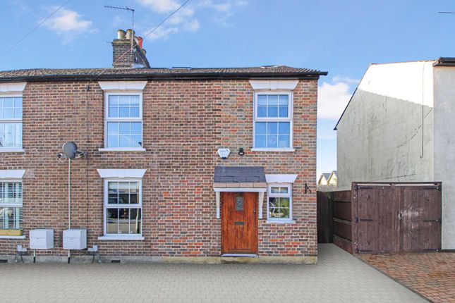 62, Adrian Road, Abbots Langley photo 2