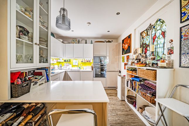 8 Blomfield Mansions, 6, Marwood Square, London photo 4