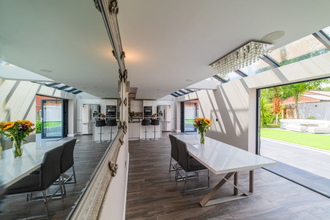 Award-Winning Media Team On Every Listing_6