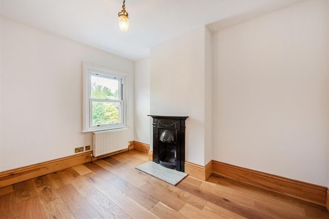 34, Charlton Road, Andover photo 4