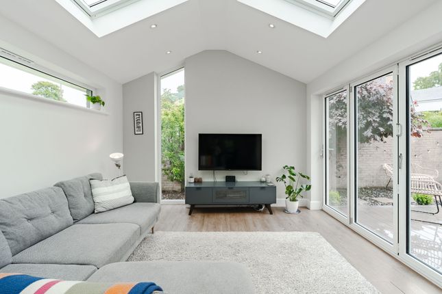 5 Willow Tree Place, Balerno, Edinburgh photo 4