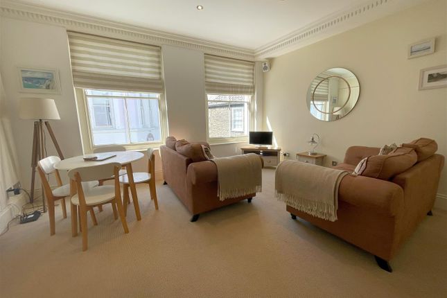 3 Marina Apartments,, 1 Esplanade, Fowey photo 2
