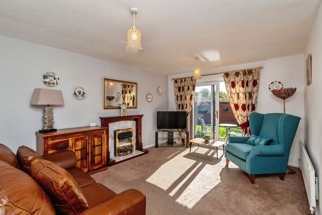 18, Remington Drive, Cannock photo 2