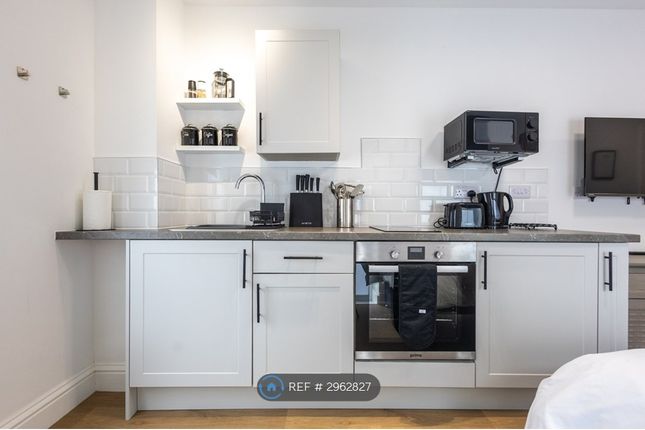 Flat, St James Court Friar Gate, Derby photo 2