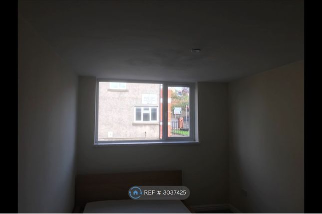 Village  Court Flats, Commercial Street, Aberbargoed, Bargoed photo 4