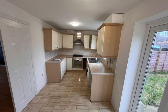 811, Moston Lane, Manchester photo 4