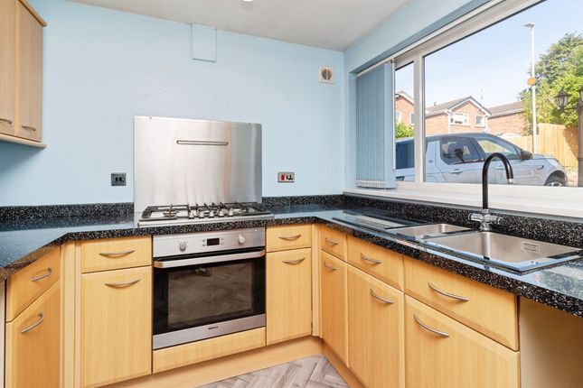 16, Beton Way, Stafford photo 2