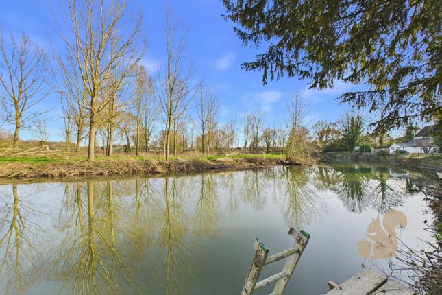 15, Colchester Road, Bures photo 3