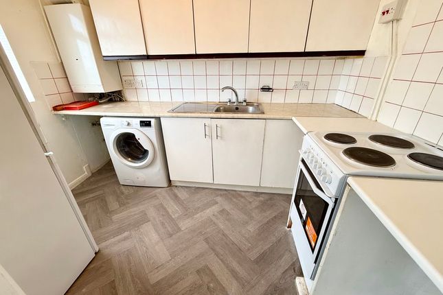 63b, Lowther Road, Dunstable photo 3
