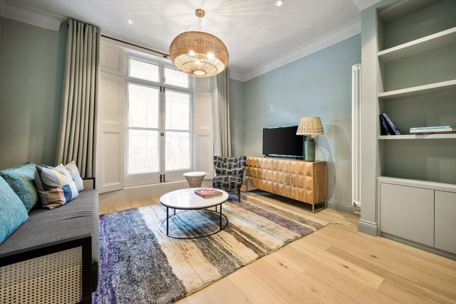 Flat to rent in Artesian Road, Notting Hill, London