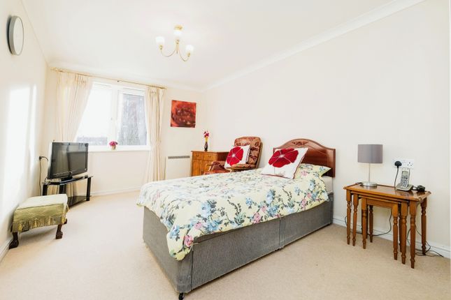 Flat for sale in Clydesdale Road, Hornchurch