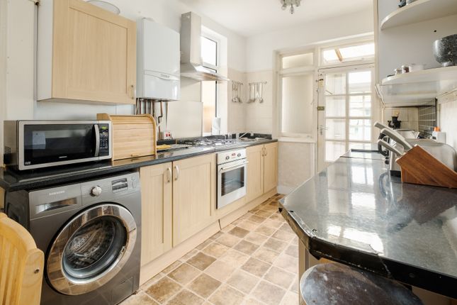 93, Alexandra Park Road, London photo 2