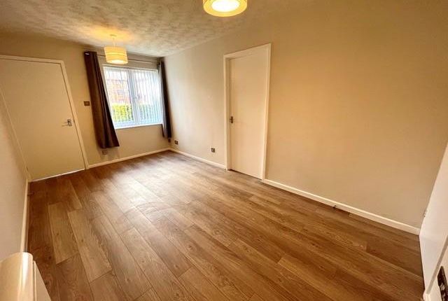 17, Brunel Close, Coventry photo 2