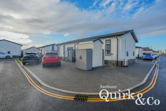 34, Shell Drive, Canvey Island photo 3