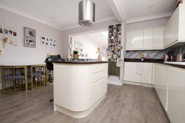 6, Spelthorne Lane, Ashford photo 2