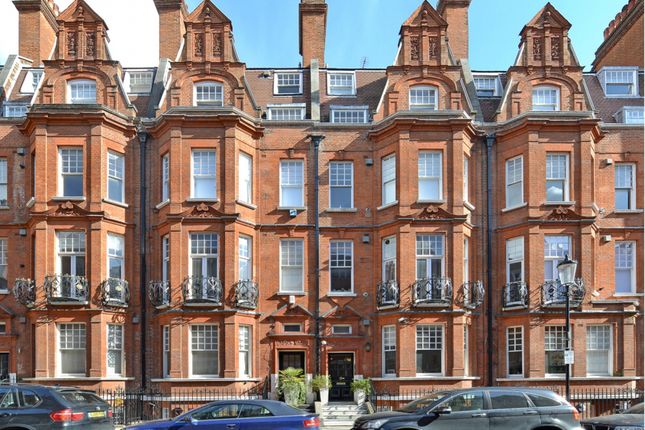 Flat to rent in Culford Gardens, Chelsea