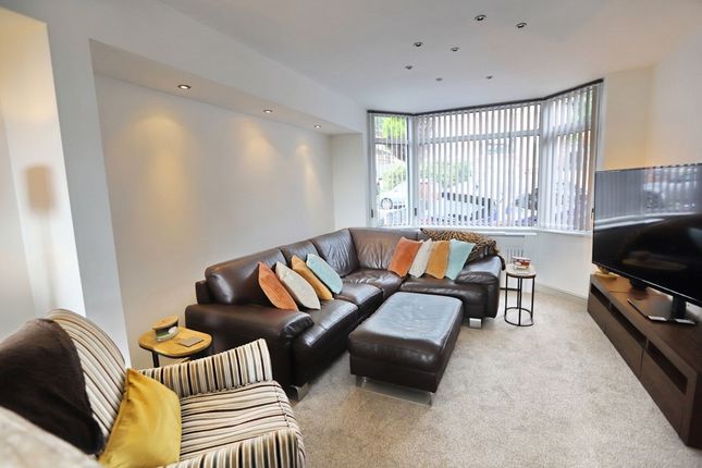 12 Vernon Drive, Manchester photo 4
