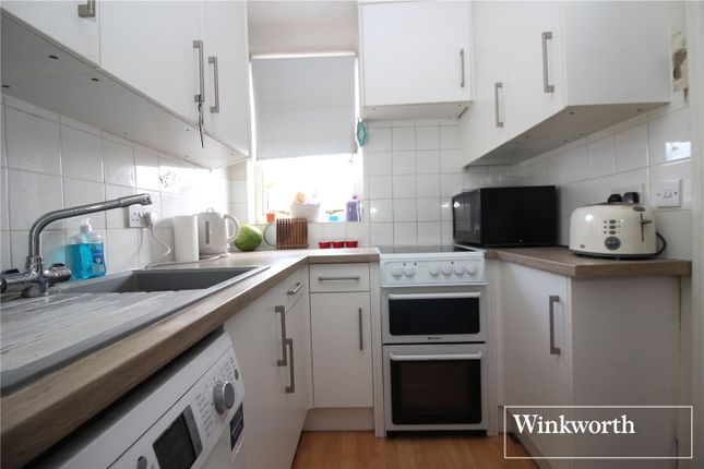 37 Watling Court,, High Street, Borehamwood photo 3