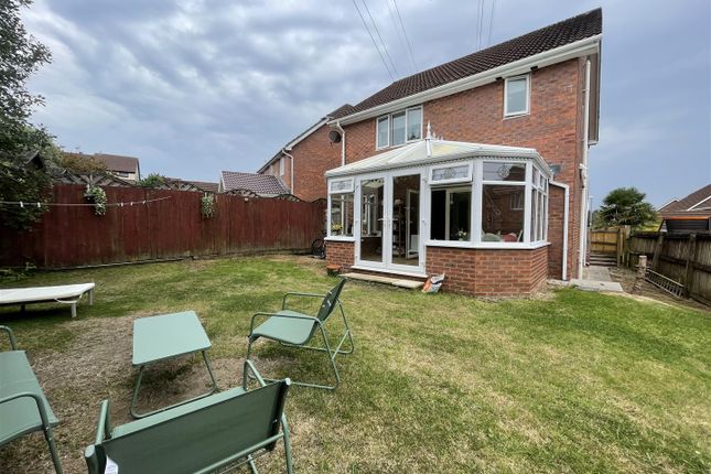 11, Maes Conwy, Llanelli photo 2