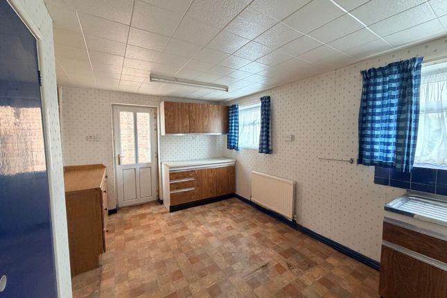 12 Lissington Road, Gainsborough photo 2