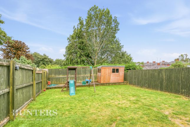 28, Mayflower Gardens, Rochdale photo 4