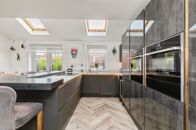 44, Clayhill Drive, Bristol photo 3