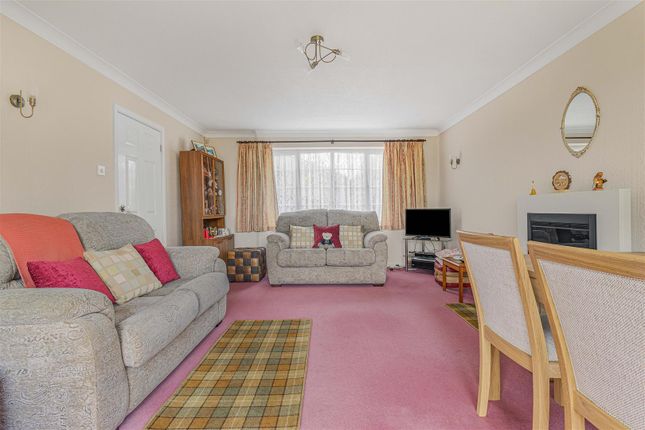 5, Gilbert Road, Clare photo 3
