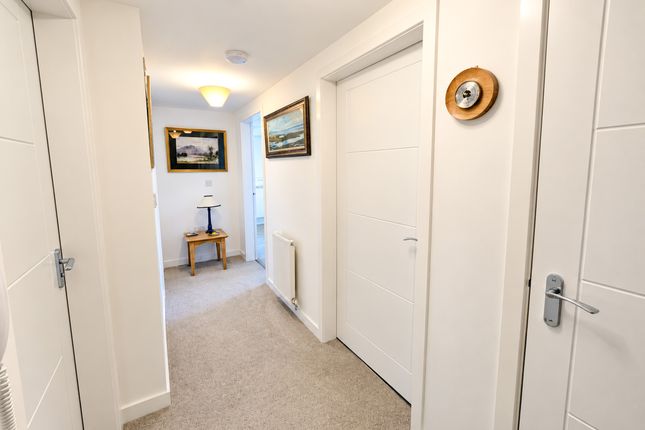 8, Mccarroll Court, Saltcoats photo 3