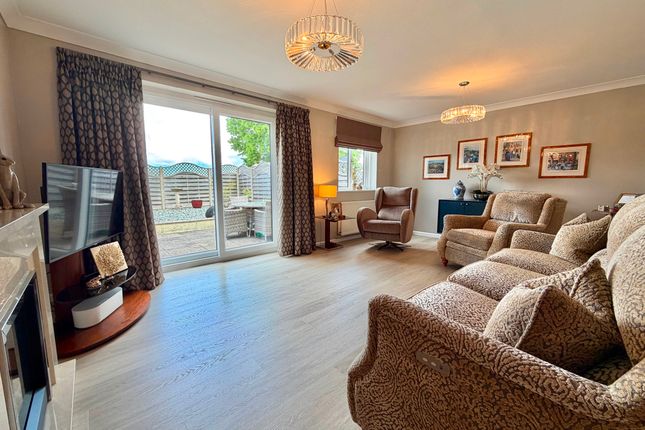 10 Forest Rise, Cinderford photo 3