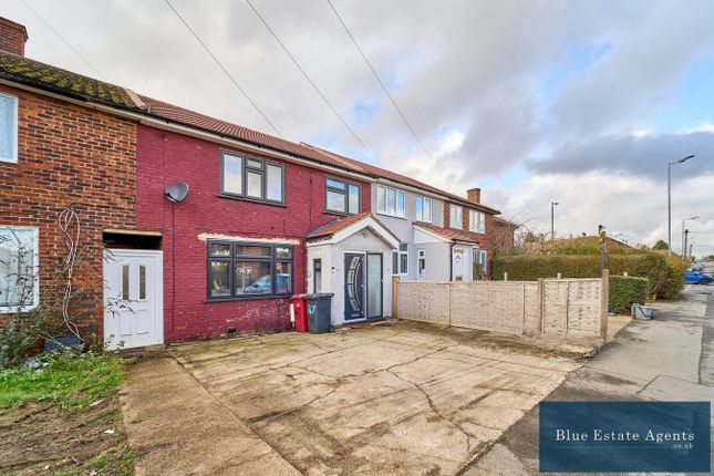 147, Long Readings Lane, Slough photo 2