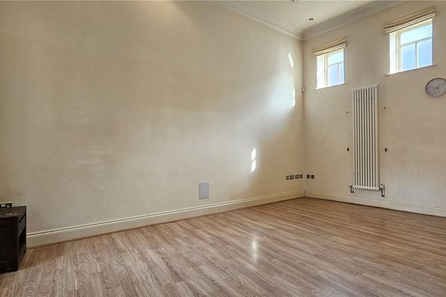 Flat 2, 5, Winckley Square, Lancashire photo 3
