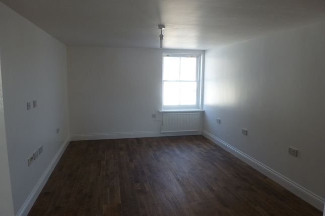 Flat E, East Anglia House, 19, Blackfriars Road, KING'S LYNN photo 4