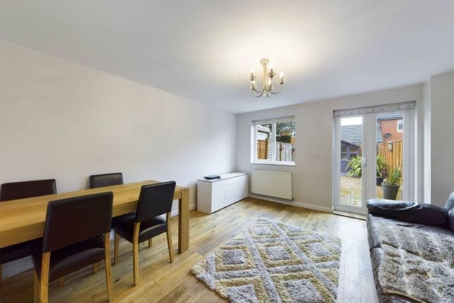 18 Ragstone Fields, Maidstone photo 3