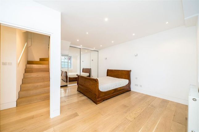 Flat 5, 3, Rutland Gate, London photo 4