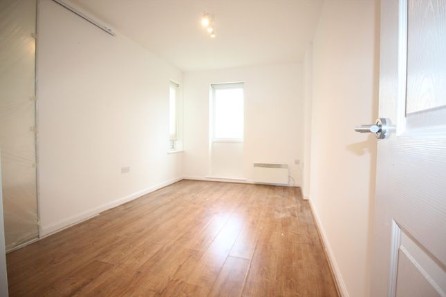 FLAT 7, LINEAR VIEW FORTY LANE, WEMBLEY photo 3
