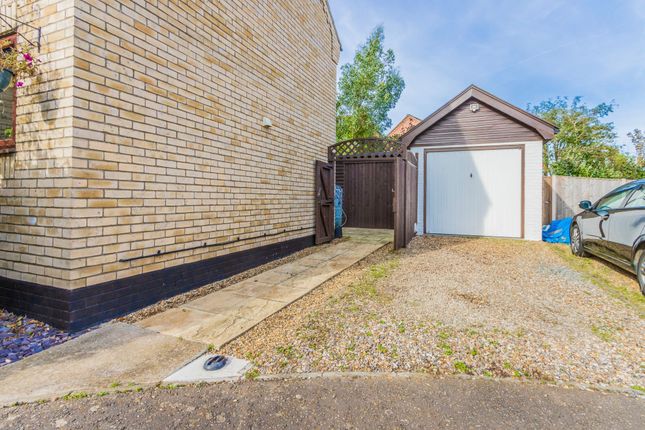 Semi-detached house for sale in Longfield Close, Loddon
