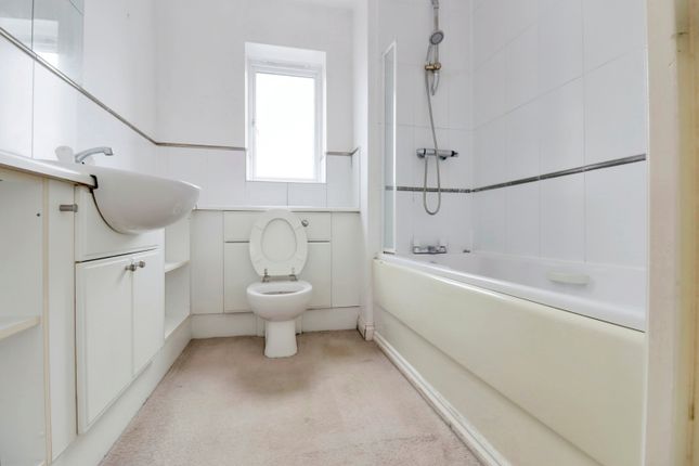 Flat for sale in Bradgate Street, Leicester, Leicestershire