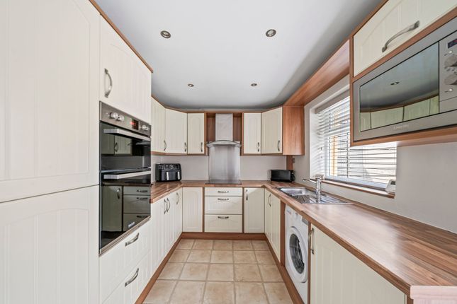 192 Victoria Road, Wigan photo 3