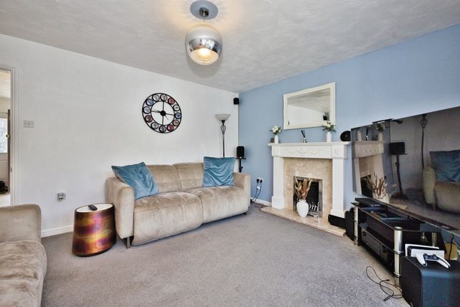 44, Redstart Road, Chard photo 4