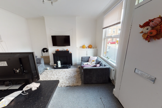 Terraced house to rent in Thornville Street, Leeds