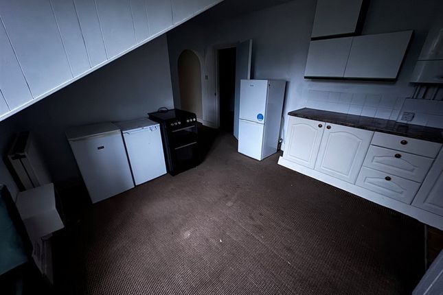 Flat E, Monks Horton, Sandhurst Road, TUNBRIDGE WELLS photo 3