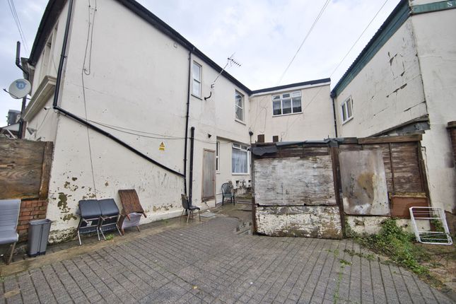 Thumbnail Flat for sale in Foord Road South, Folkestone