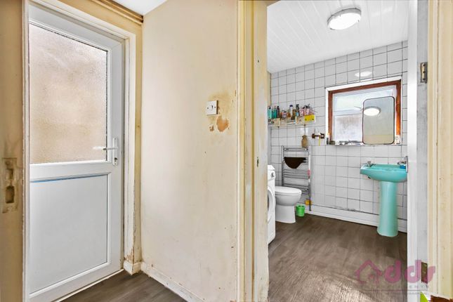 118, Hammond Road, Southall photo 4