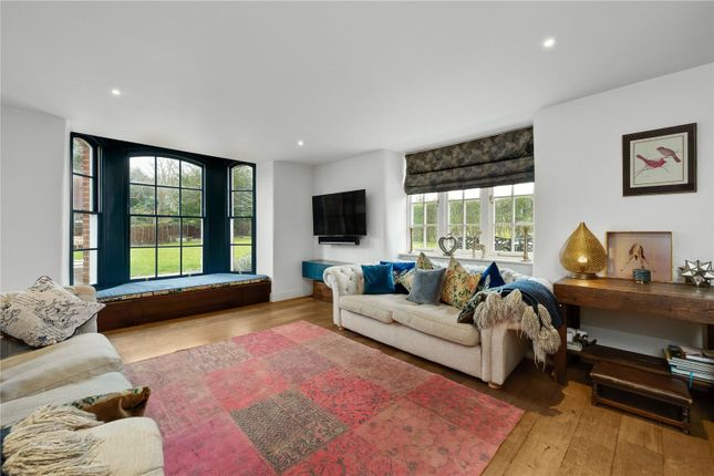 Ladygrove Farm House,, Sutton Park, Guildford photo 4