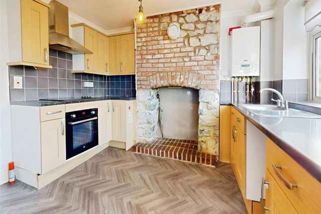 7, Barrow Hill Cottages, Kent photo 2