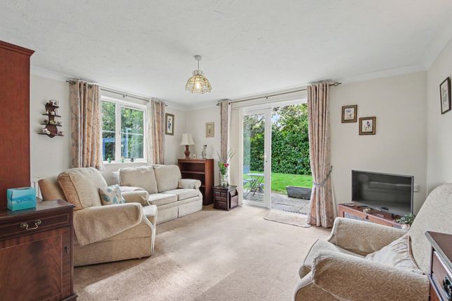 11 Cedar Court Rareridge Lane, Southampton photo 2