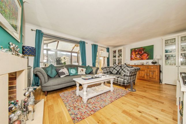 51a, Kempson Drive, Sudbury photo 2