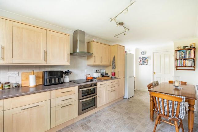 12, Mill Hill Drive, York photo 4