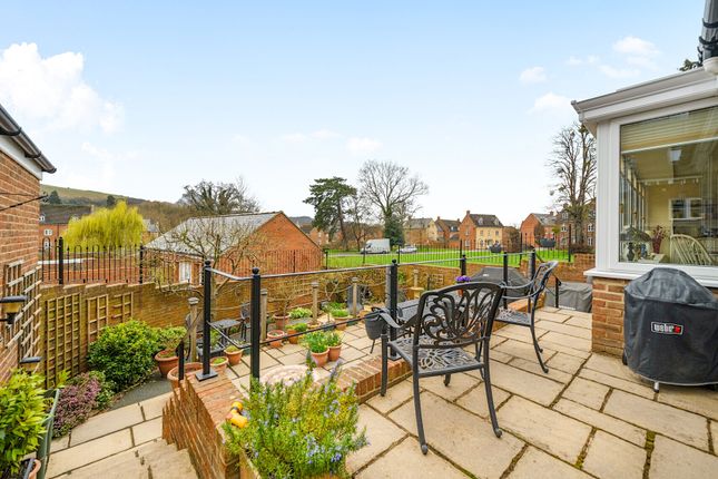 22, Home Orchard, Stroud photo 3